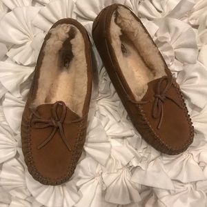 Ugg Girl Browns Slippers Size 4